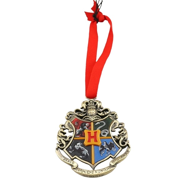 Universal Studios Harry Potter Hogwarts Crest Ornament - Picture 1 of 1